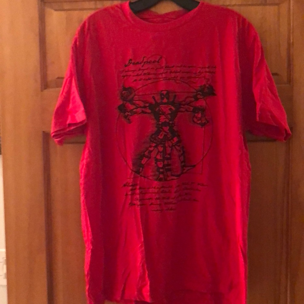 New with tags Deadpool Vitruvian man shirt